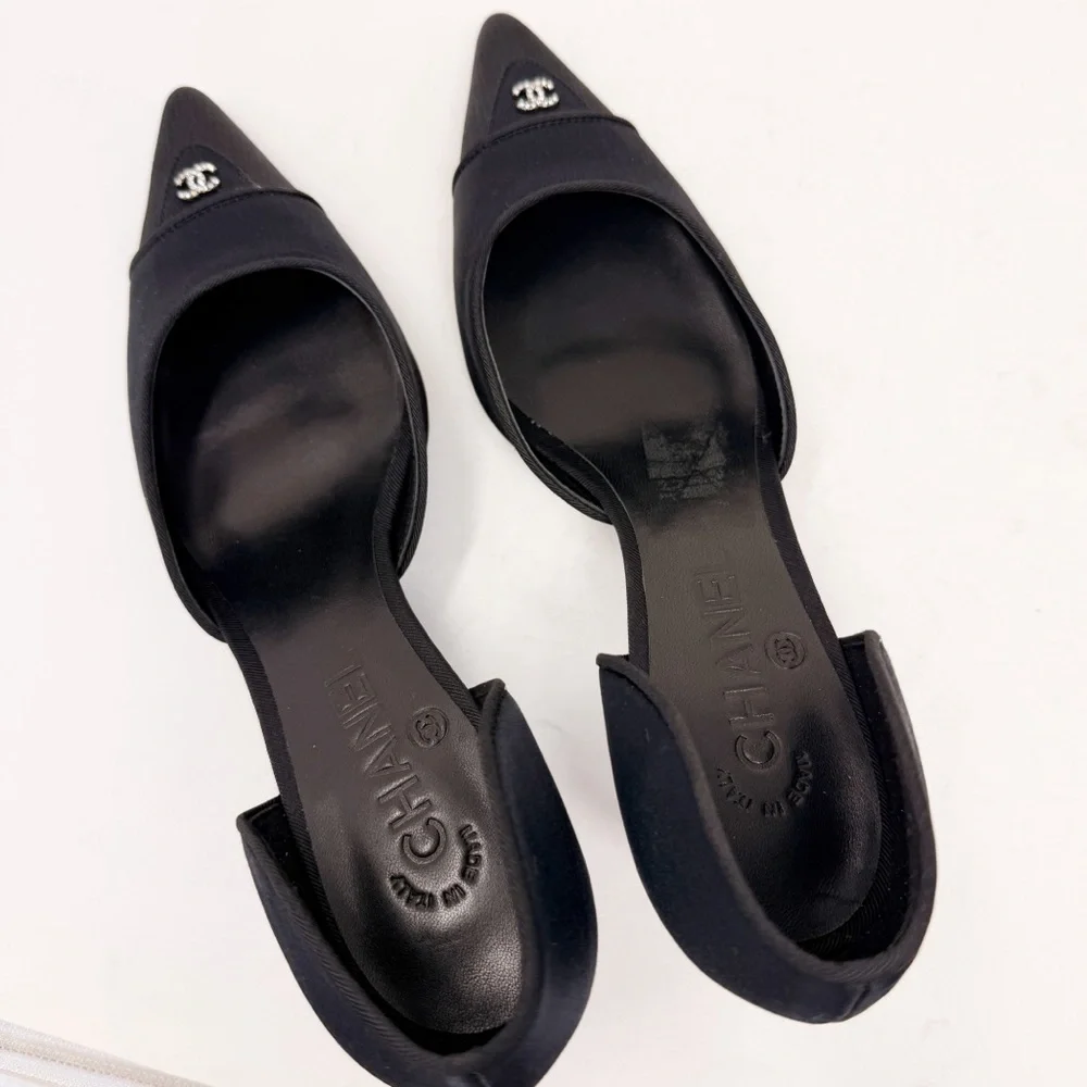 Chanel Black D’Orsay Heels Pointed Toe Kitten Heel Pumps with Silver CC Logo 41 - Picture 10 of 16